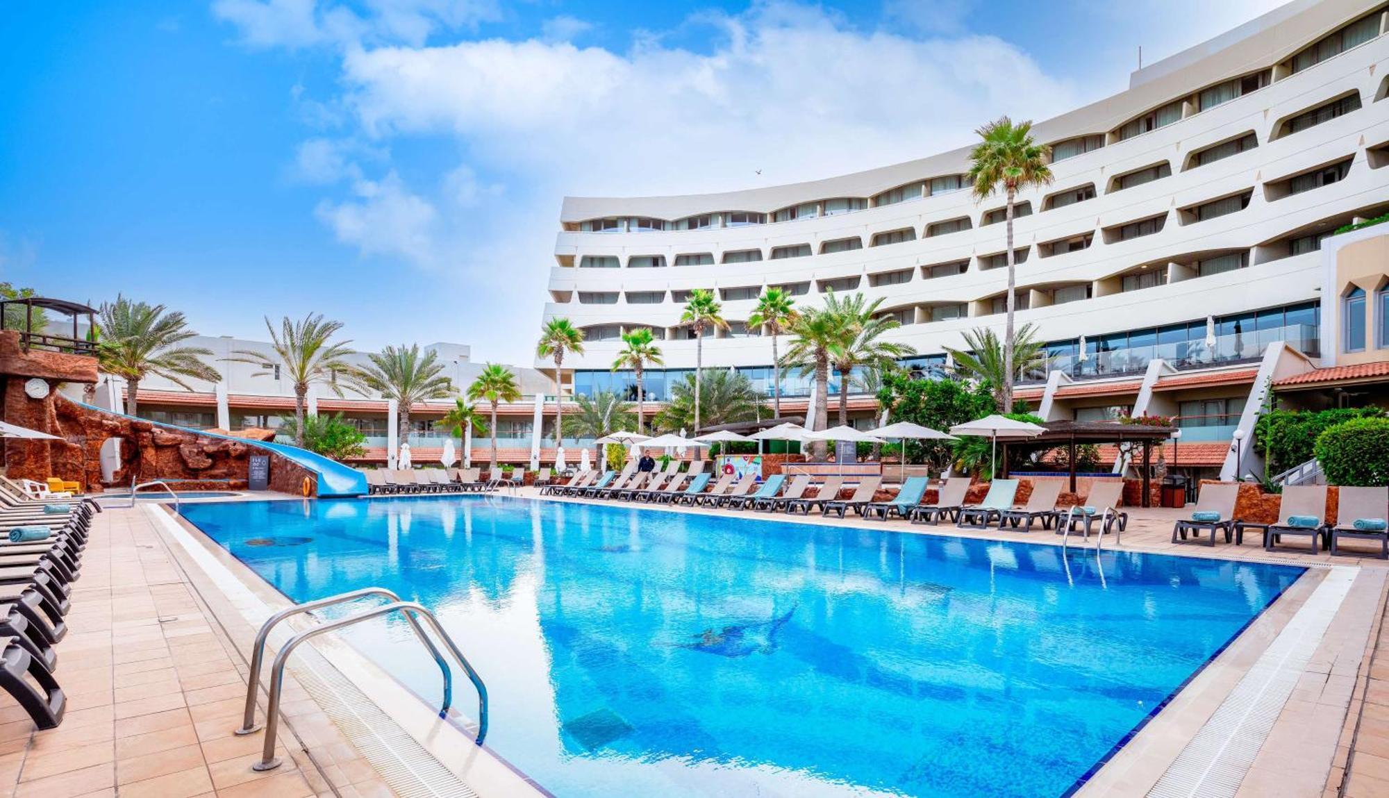 Hotel Occidental Sharjah Grand Exterior foto